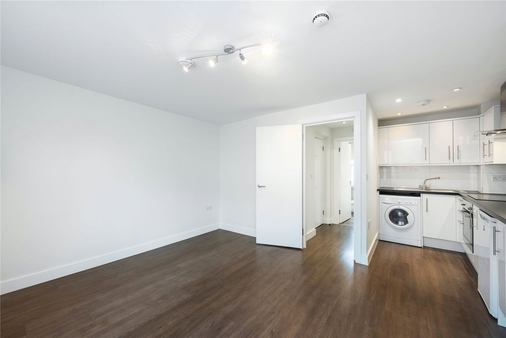 Property photo 3 of 5