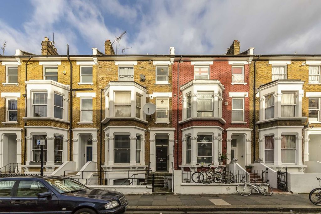 Property photo 1 of 5