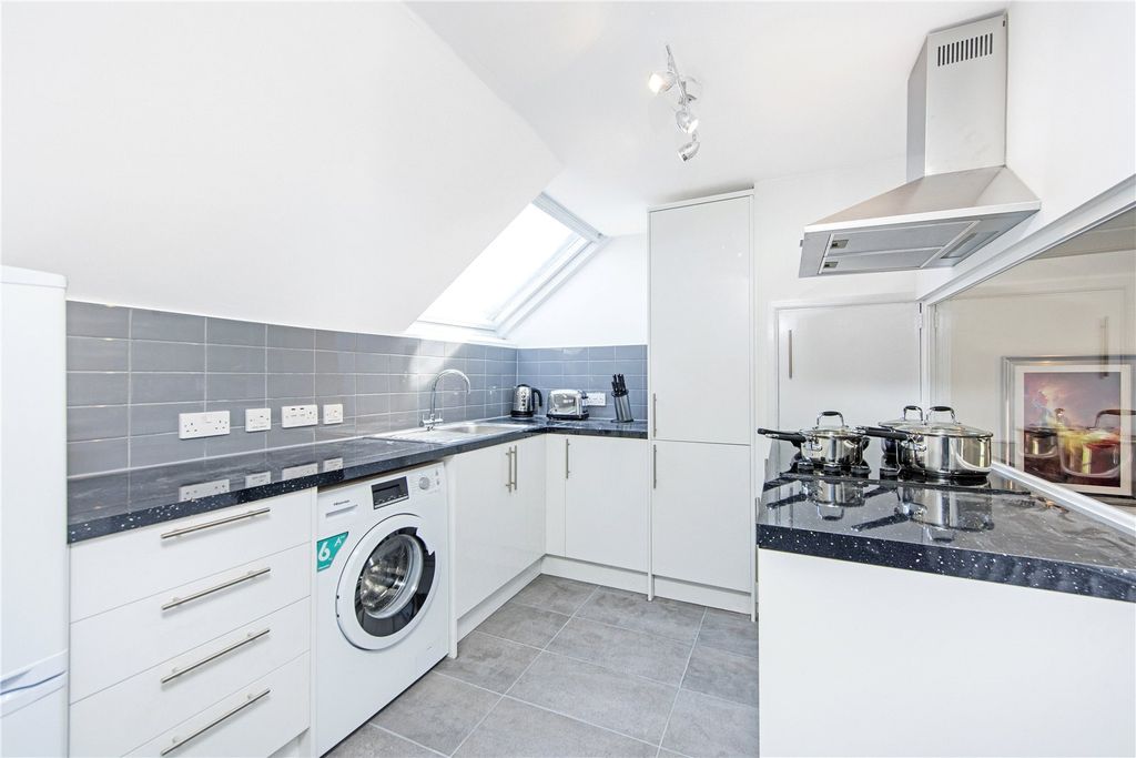 Property photo 1 of 9 Picture No. 08