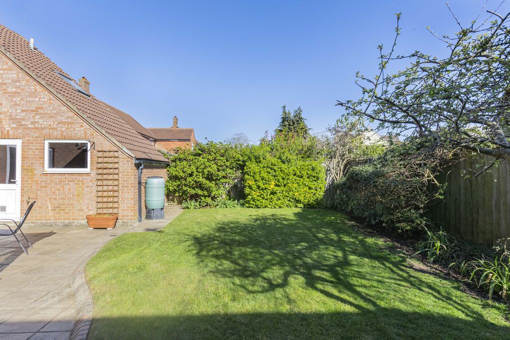Property photo 3 of 28