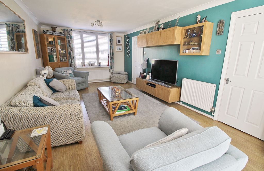 Property photo 3 of 18
