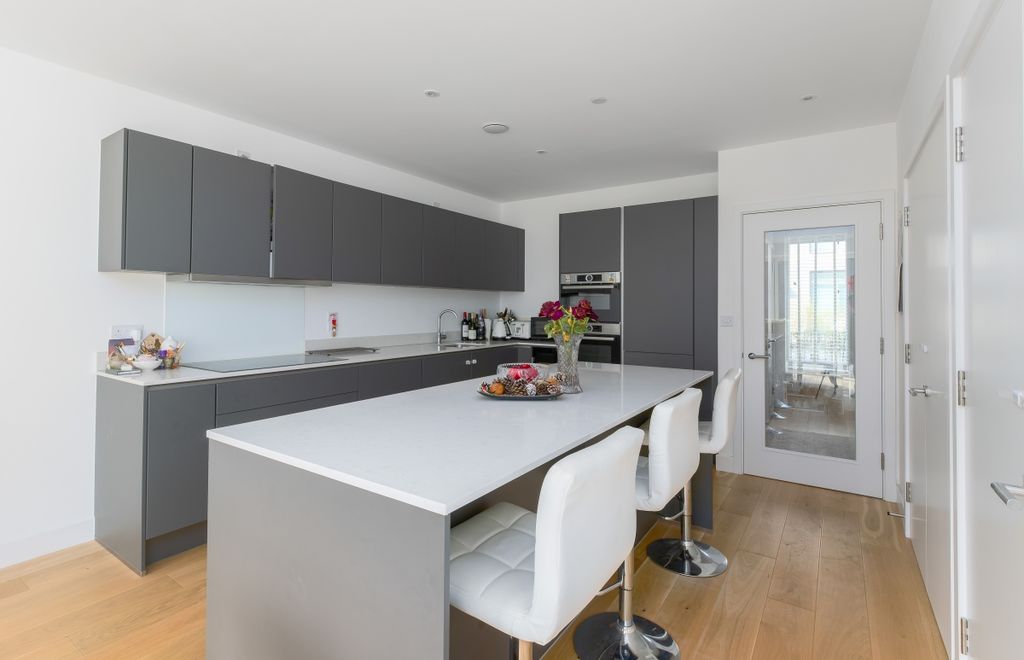 Property photo 3 of 22 1_Dryden_Road_012...