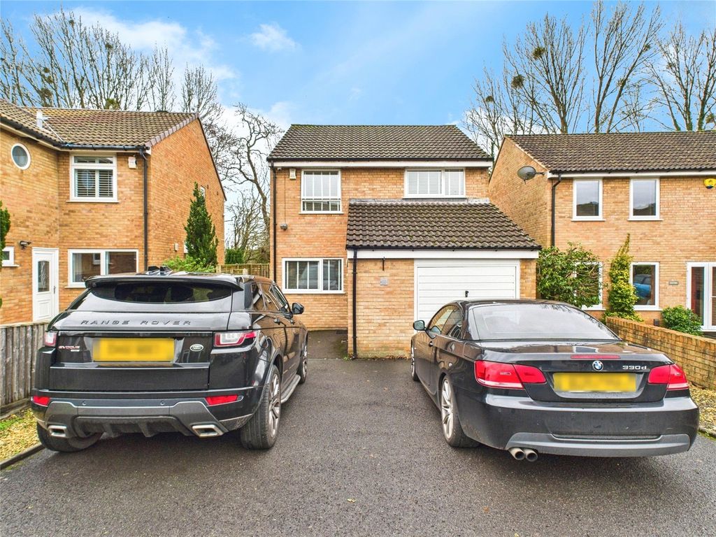 Property photo 2 of 21 Picture No. 12