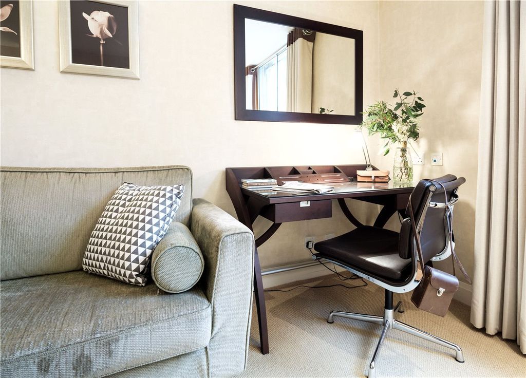 Property photo 3 of 9 Picture No. 29