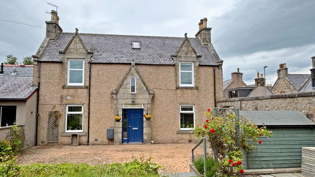 Property photo 1 of 18