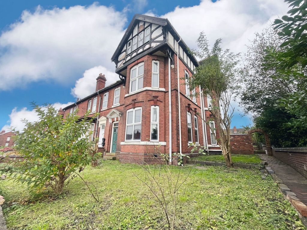 Property photo 1 of 21