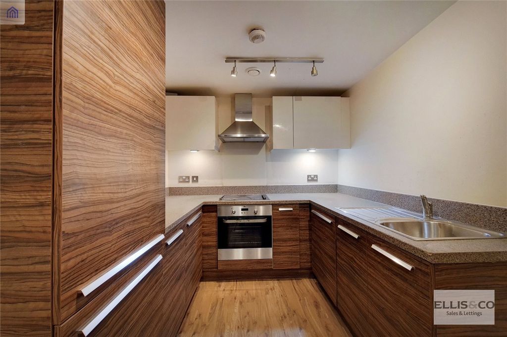 Property photo 2 of 12 Picture No. 03