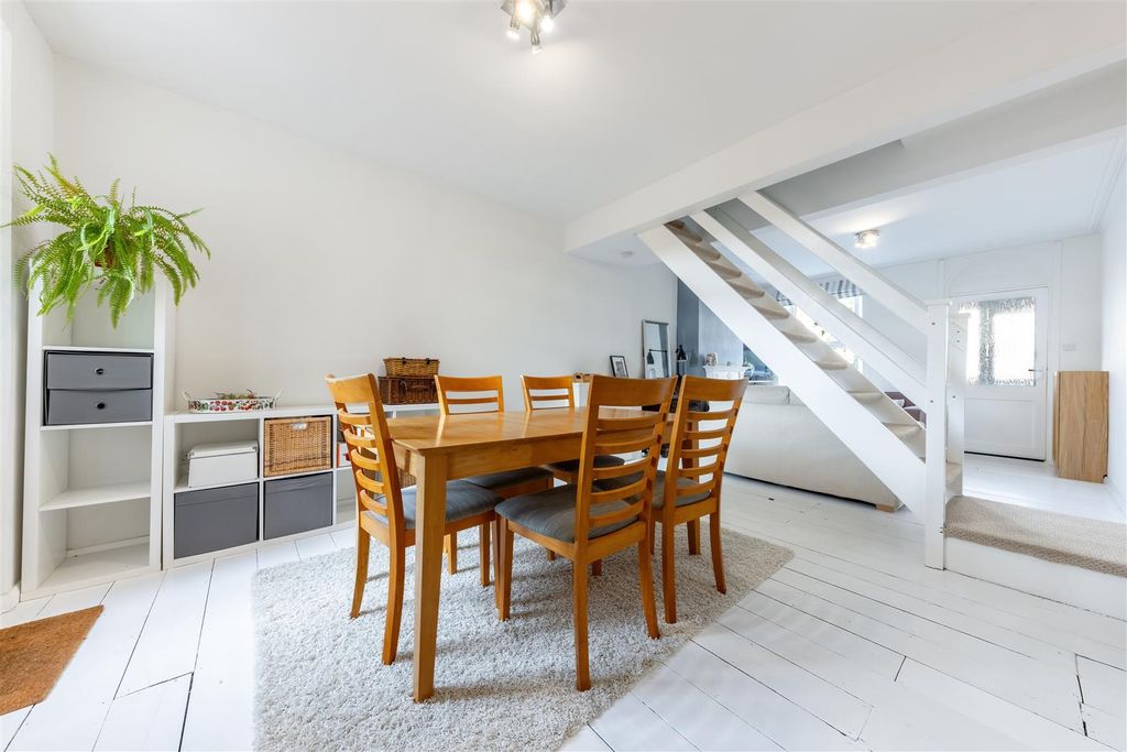 Property photo 3 of 22 Ba-5.Jpg