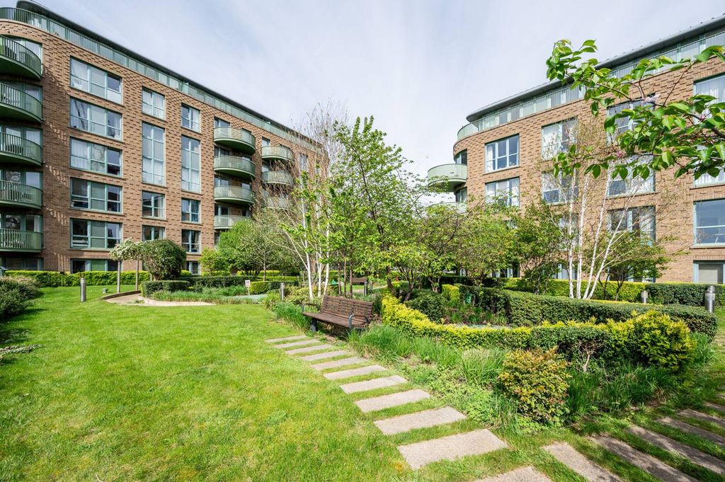 Property photo 3 of 13