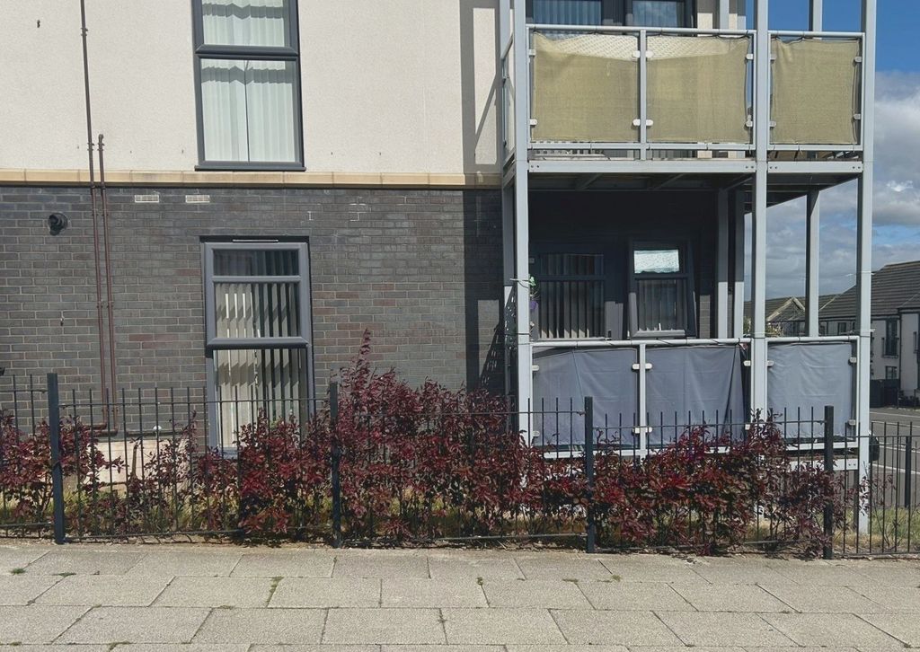 Property photo 1 of 6