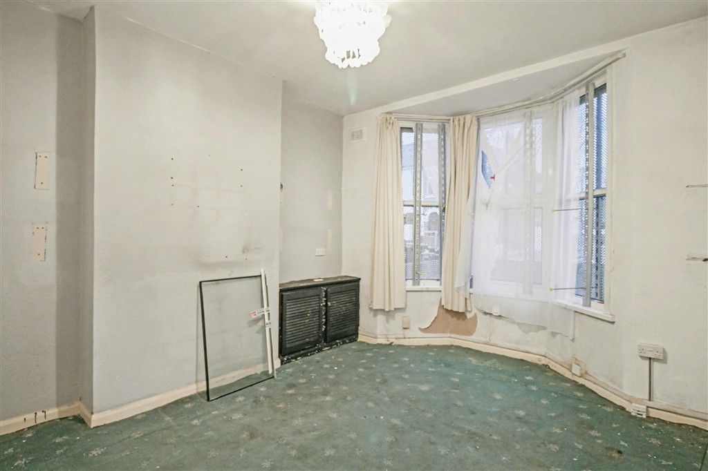 Property photo 2 of 5