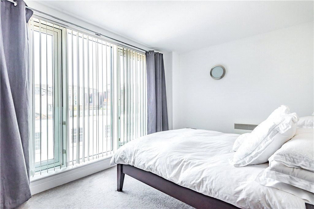 Property photo 3 of 16 Bedroom