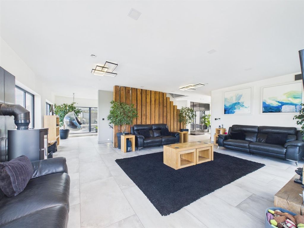 Additional image 39 of 5 bed property for saleChene Road, Peacehaven BN10