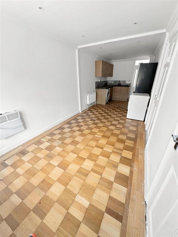 Property photo 1 of 9 Whatsapp Image 2026-09-12 At 12.04.57 (3).Jpg
