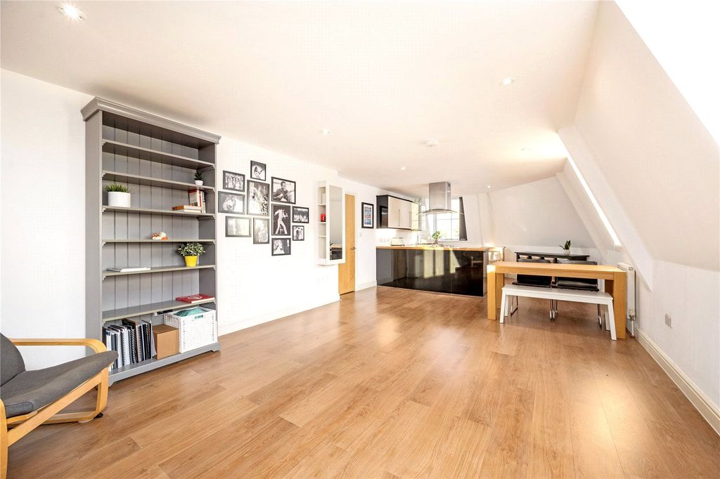 Property photo 3 of 13 Picture No. 22