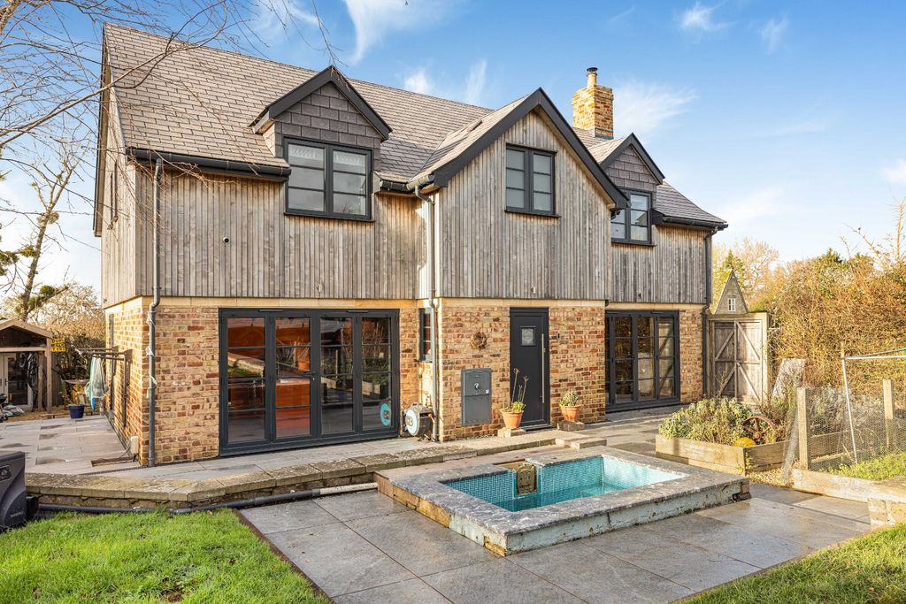 Property photo 1 of 27 Front