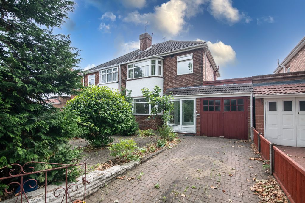 Property photo 2 of 25