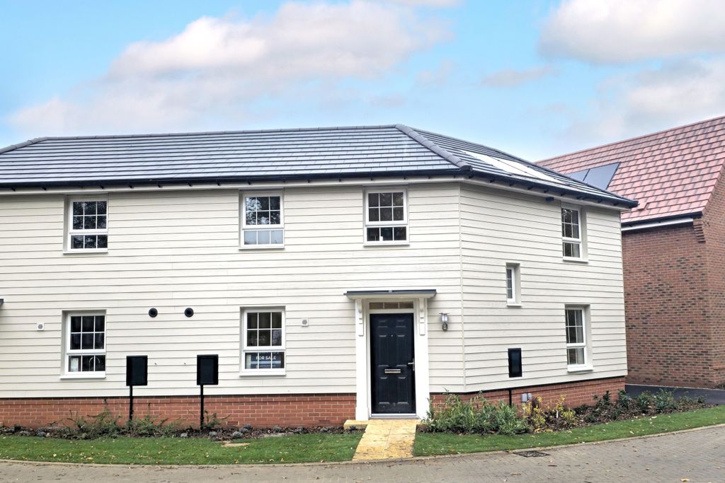 Property photo 1 of 10 Woodland Heath Fairway Home