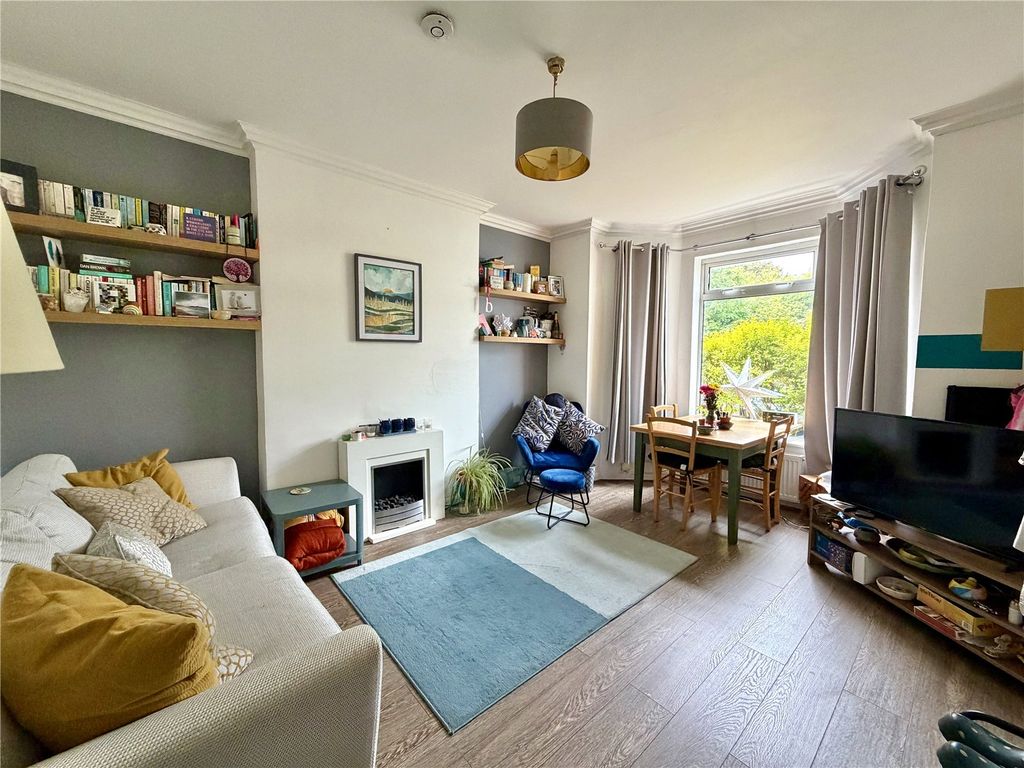 Property photo 2 of 10 Picture No. 23