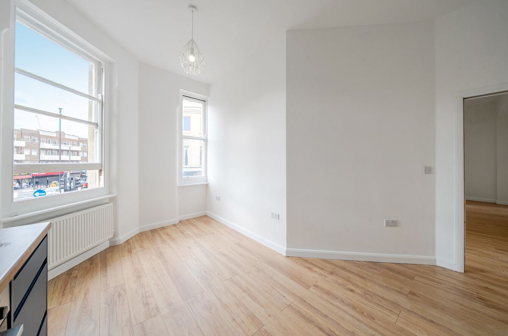 Property photo 1 of 8 1362965-8-68F8B95...