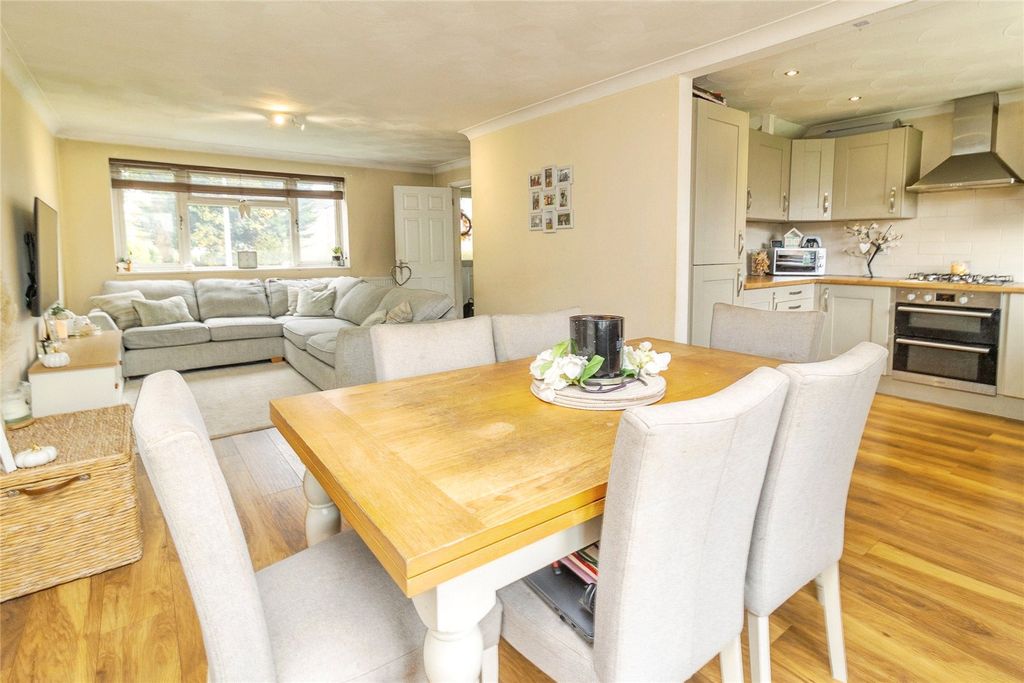 Property photo 3 of 17 Picture No. 10