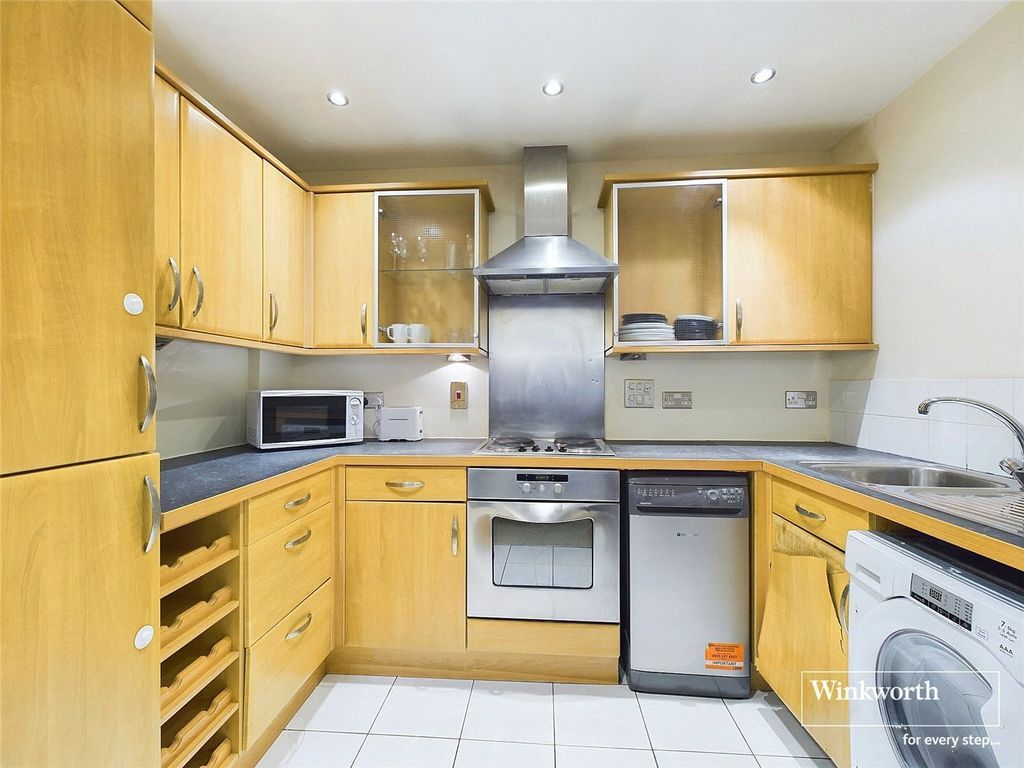 Property photo 2 of 9 Picture No. 16