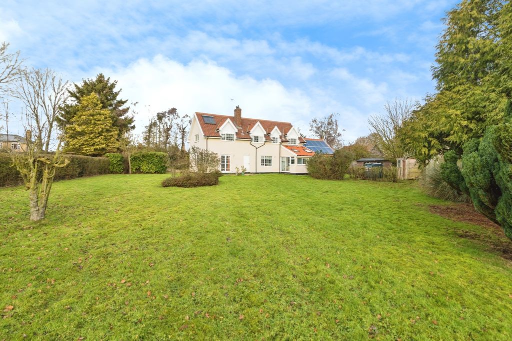 Property photo 2 of 20 Rear