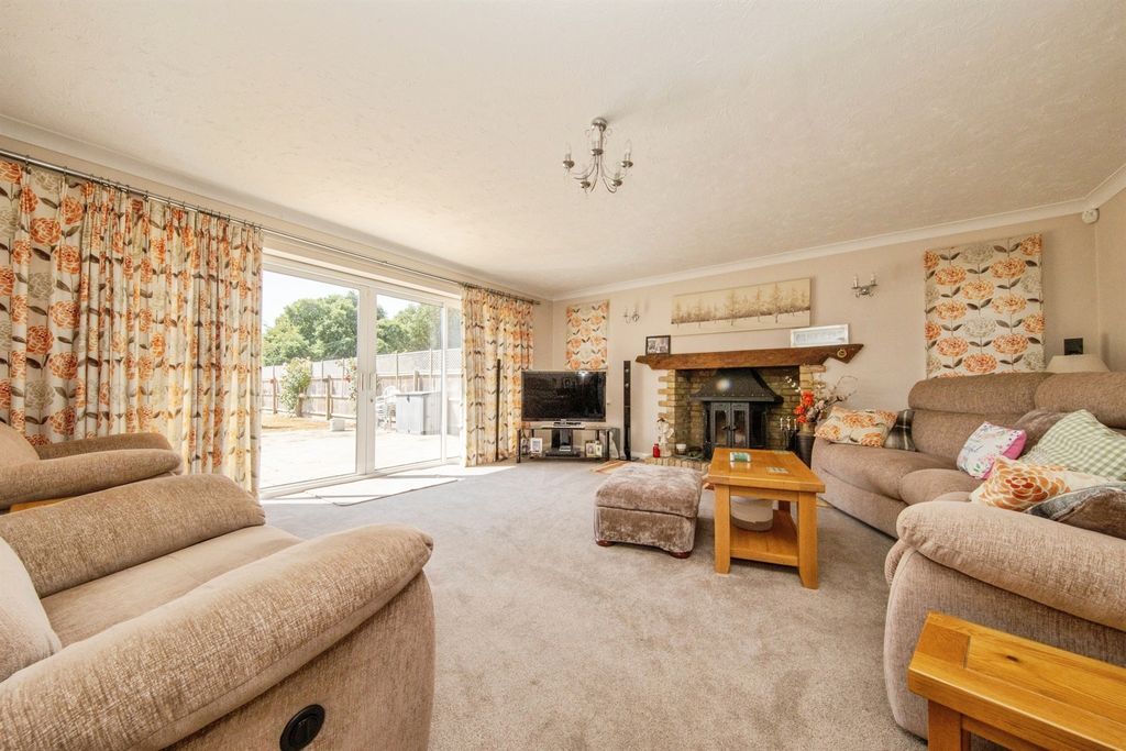 Property photo 2 of 24