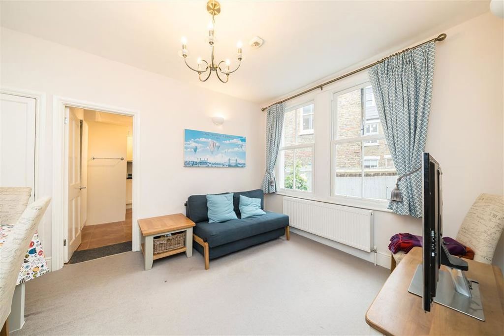 Property photo 2 of 8