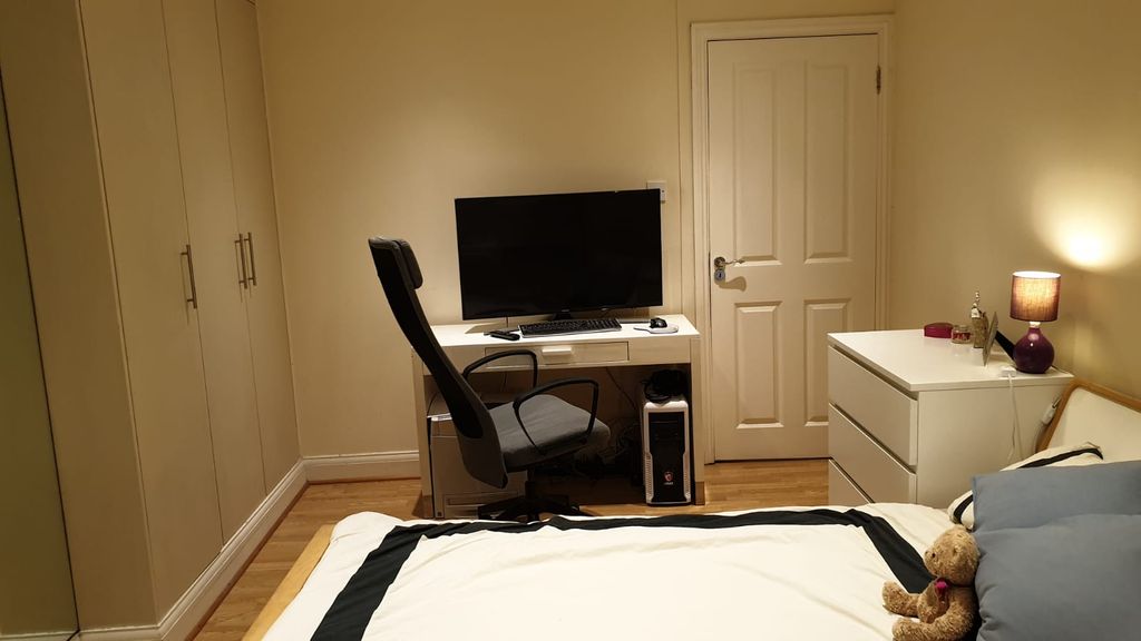 Property photo 3 of 4