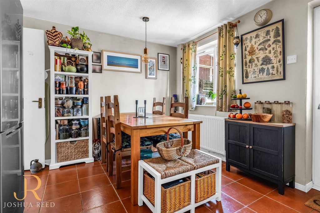 Property photo 3 of 12 Internal-10.Jpg