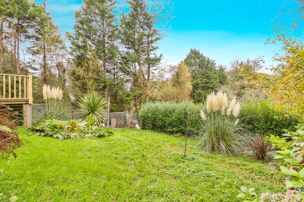 Property photo 2 of 17 Rear Garden