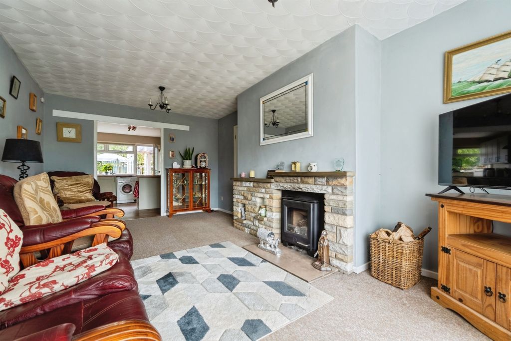 Property photo 3 of 13