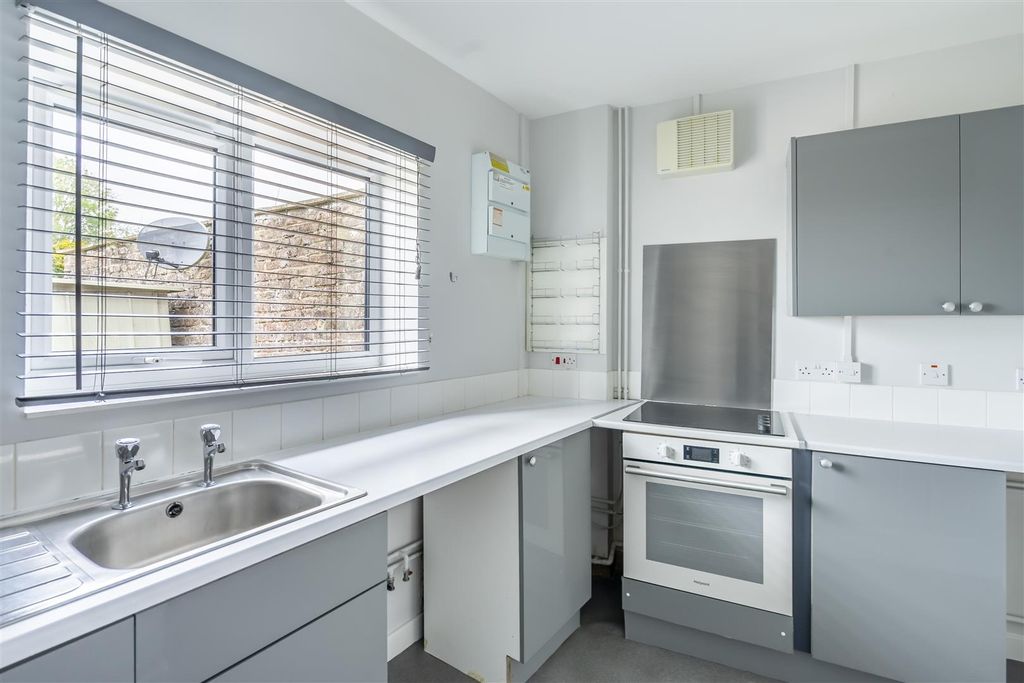 Property photo 3 of 14 Fbc-2.Jpg