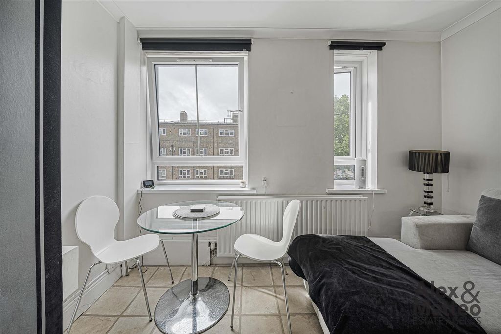Property photo 3 of 19 Millpond Estate