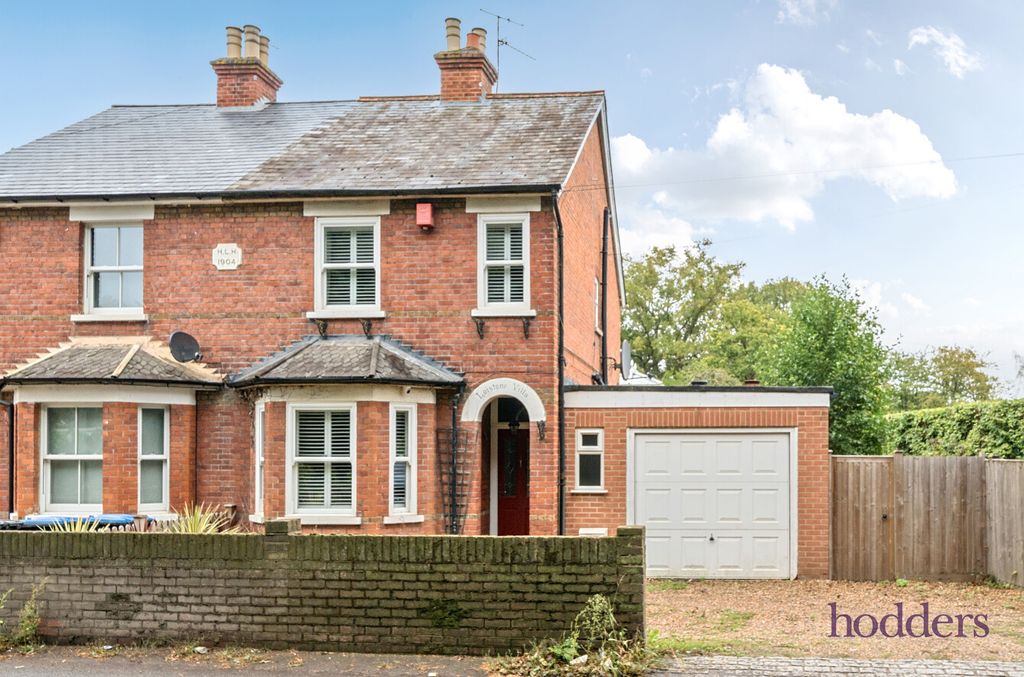 Property photo 2 of 21 8F22E1A3-d472-47E...
