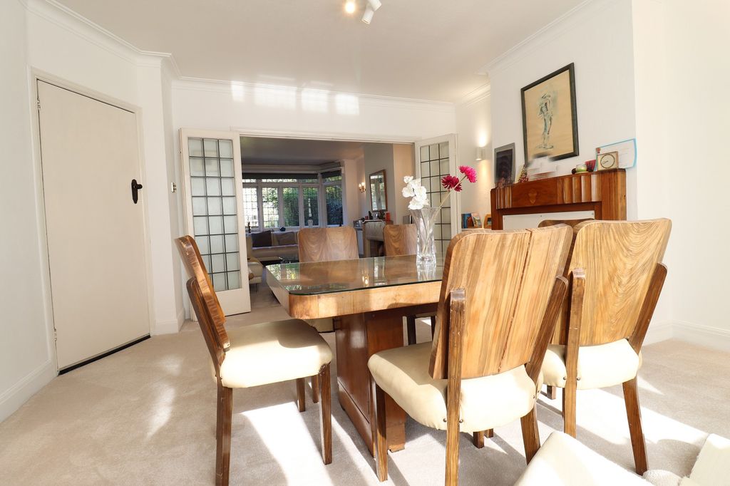 Property photo 3 of 12 Dining Room