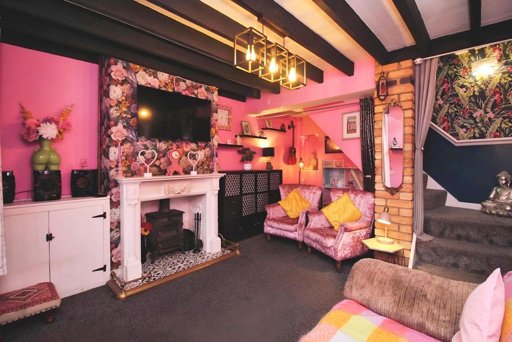 Property photo 2 of 22