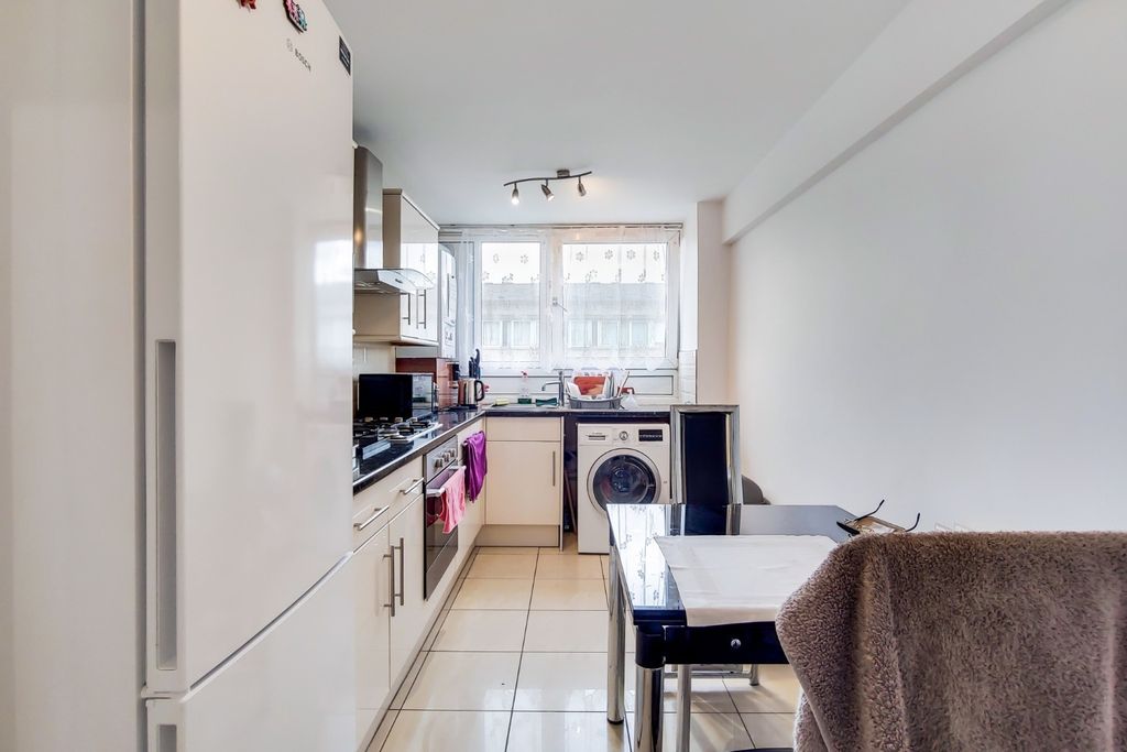 Property photo 3 of 12 4853962