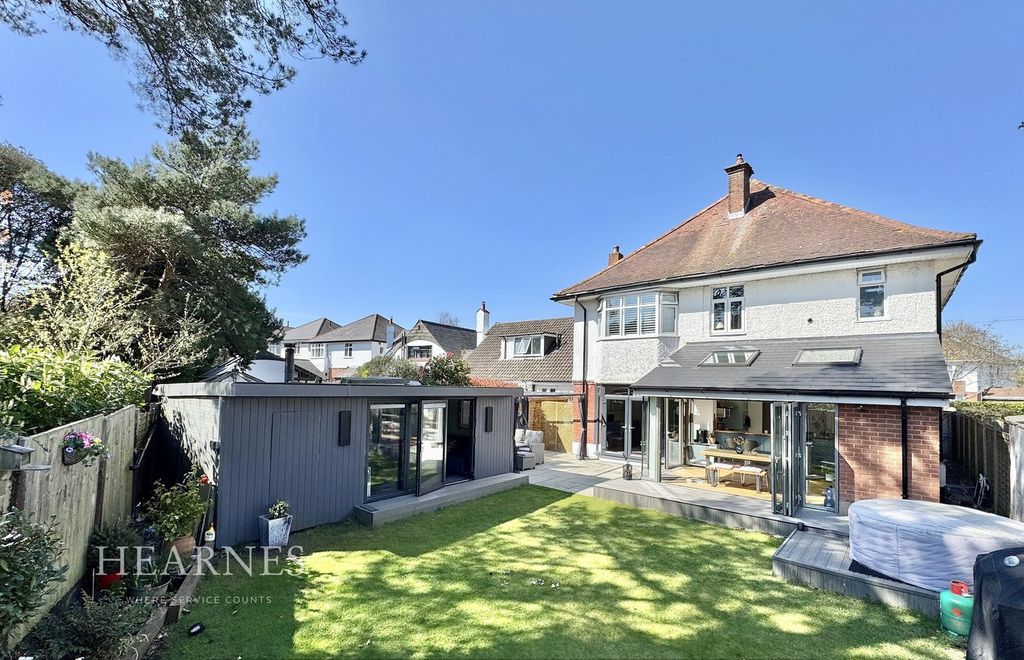 Property photo 1 of 23