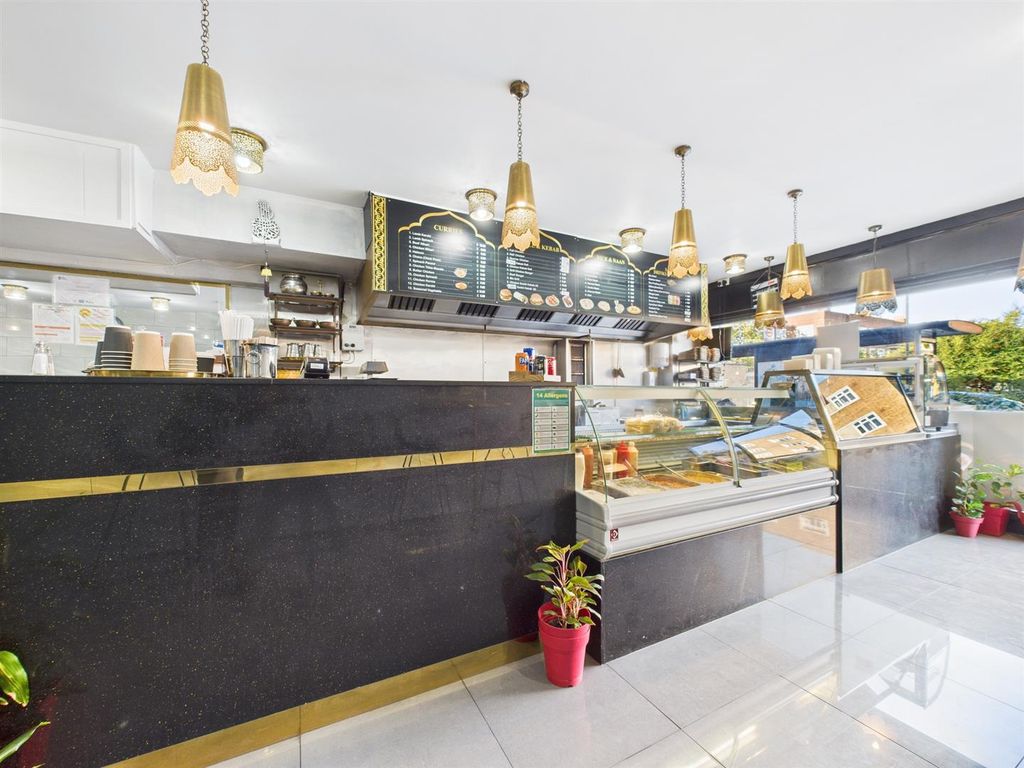 Property photo 3 of 16 Cam04237G0-Pr0217-Still013.Jpg