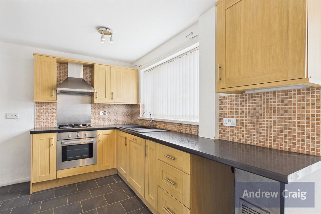 Property photo 3 of 11 Kitchen Diner