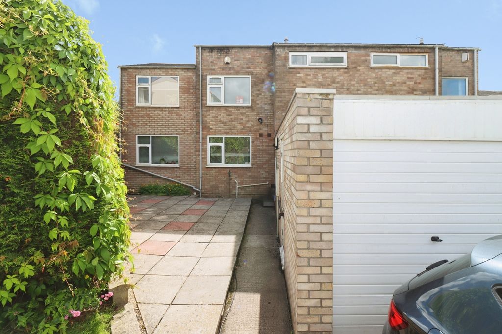 Property photo 3 of 20 Pbox-Img.Jpg
