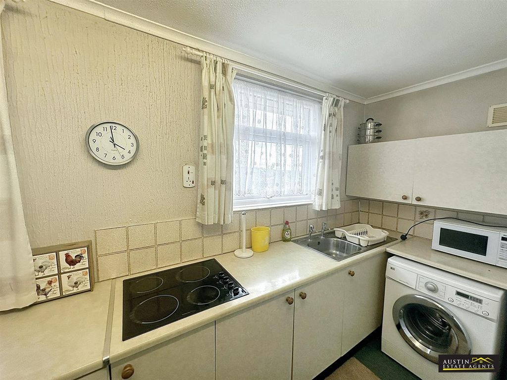 Property photo 3 of 15