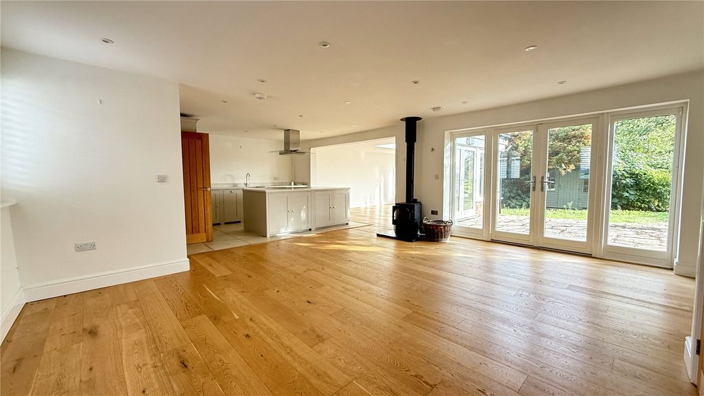 Property photo 3 of 15 Openplan