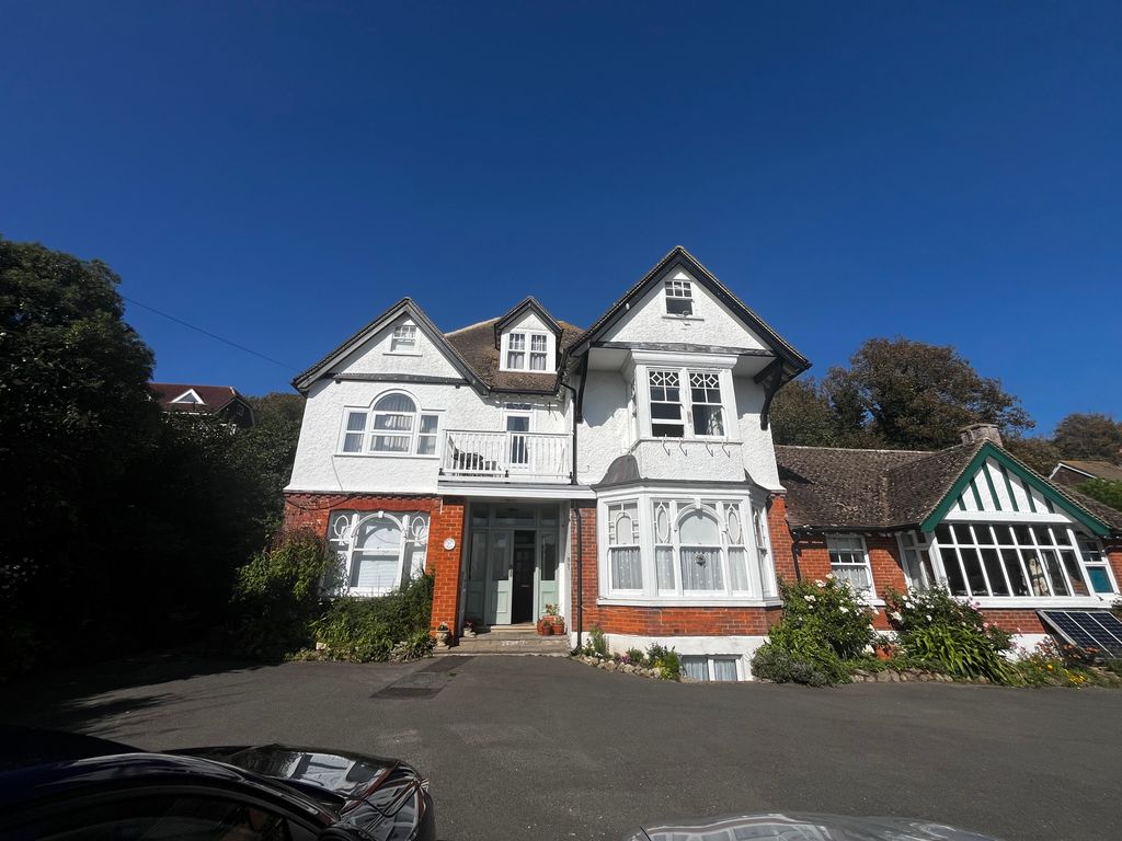 Property photo 2 of 35
