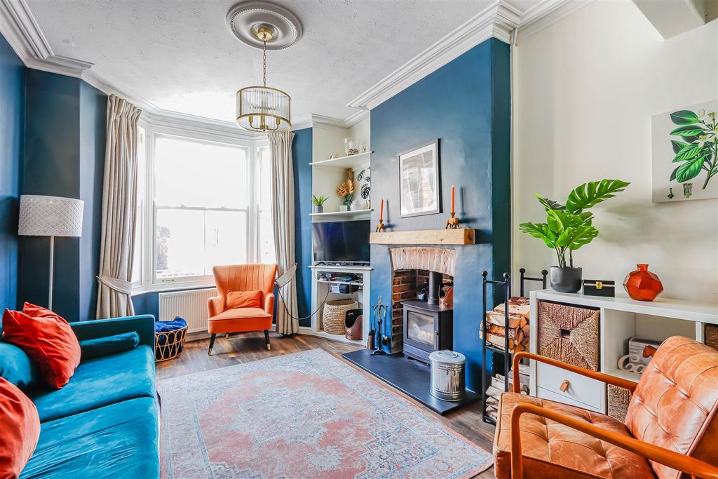 Property photo 3 of 31 Canon Street -35.Jpg