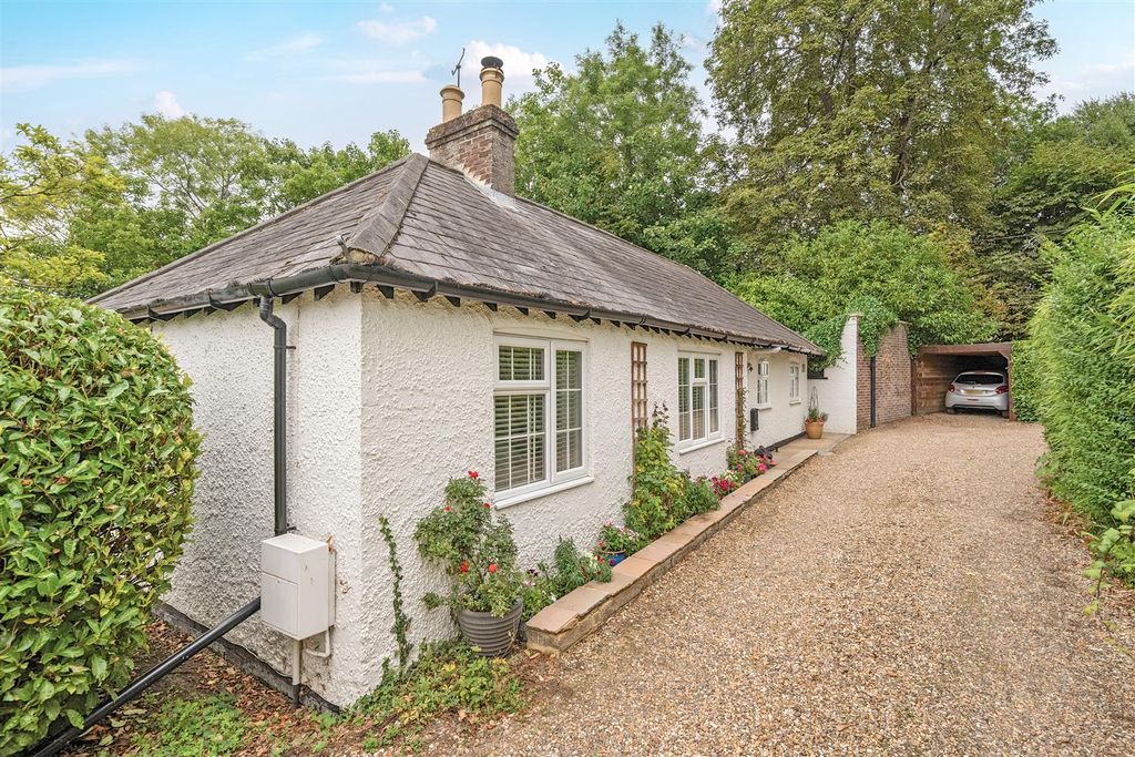 Property photo 1 of 22 Side Front