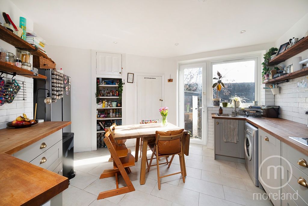 Property photo 1 of 12 2852042