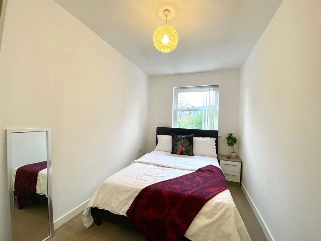 Property photo 3 of 9 Bedroom